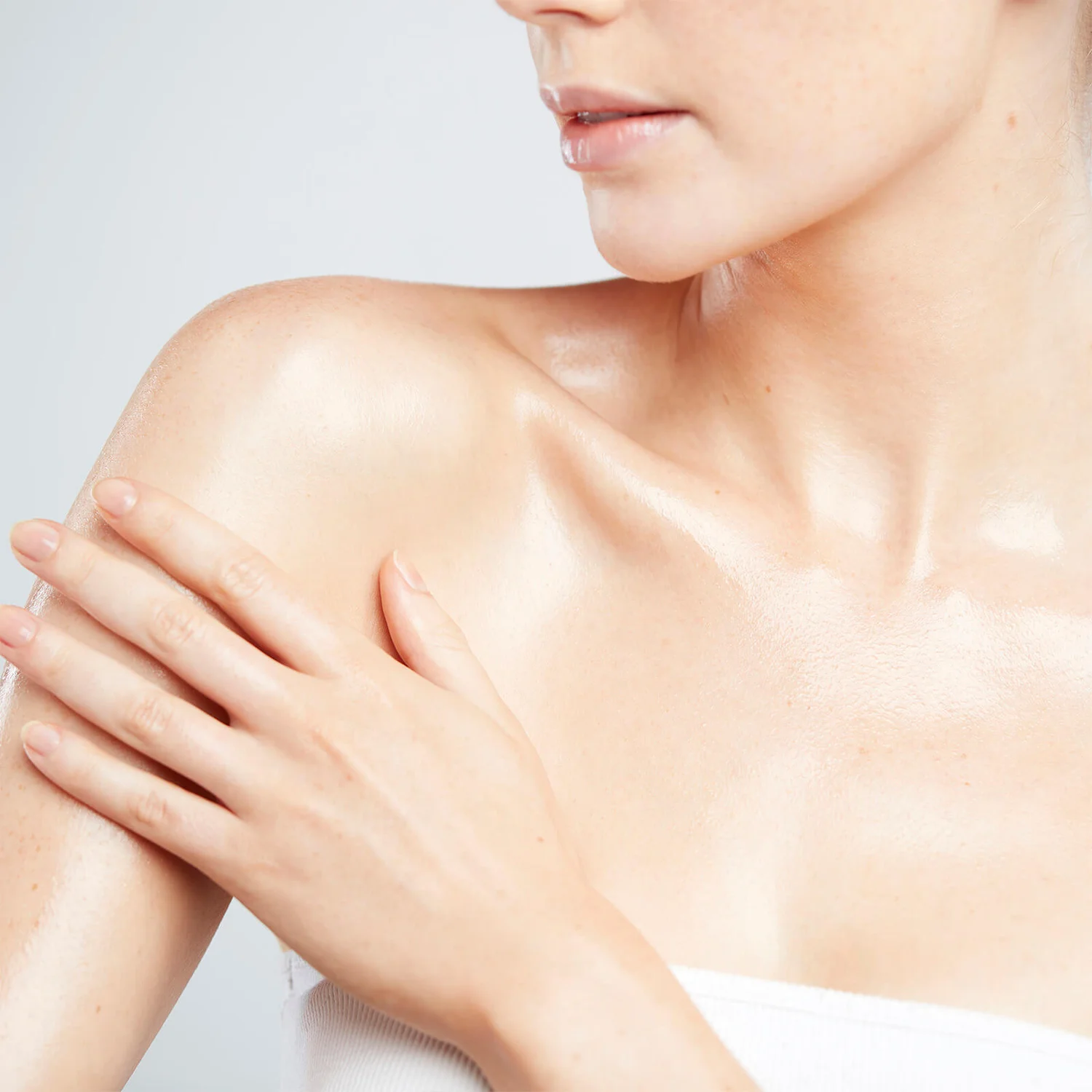 Elemis Japanese Camellia Body Oil Blend 100ml 2 Elemis Japanese Camellia Body Oil Blend 100ml - Image 2