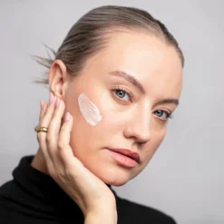 Αντίποδες Antipodes Rejoice Light Facial Day Cream 60ml 7 Αντίποδες Antipodes Rejoice Light Facial Day Cream 60ml -Skincare Store 10374564 1704991521426383