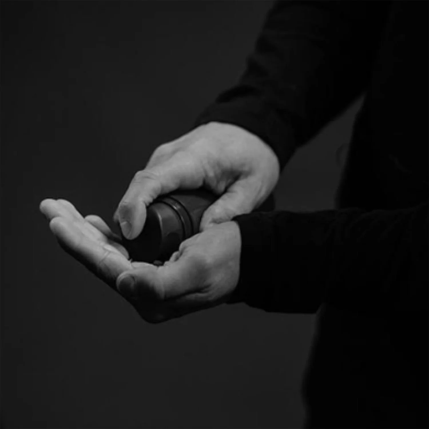 Sebastian Professional Texturizer Liquid Hair Gel 150ml 2 Sebastian Professional Texturizer Liquid Hair Gel 150ml - Image 2