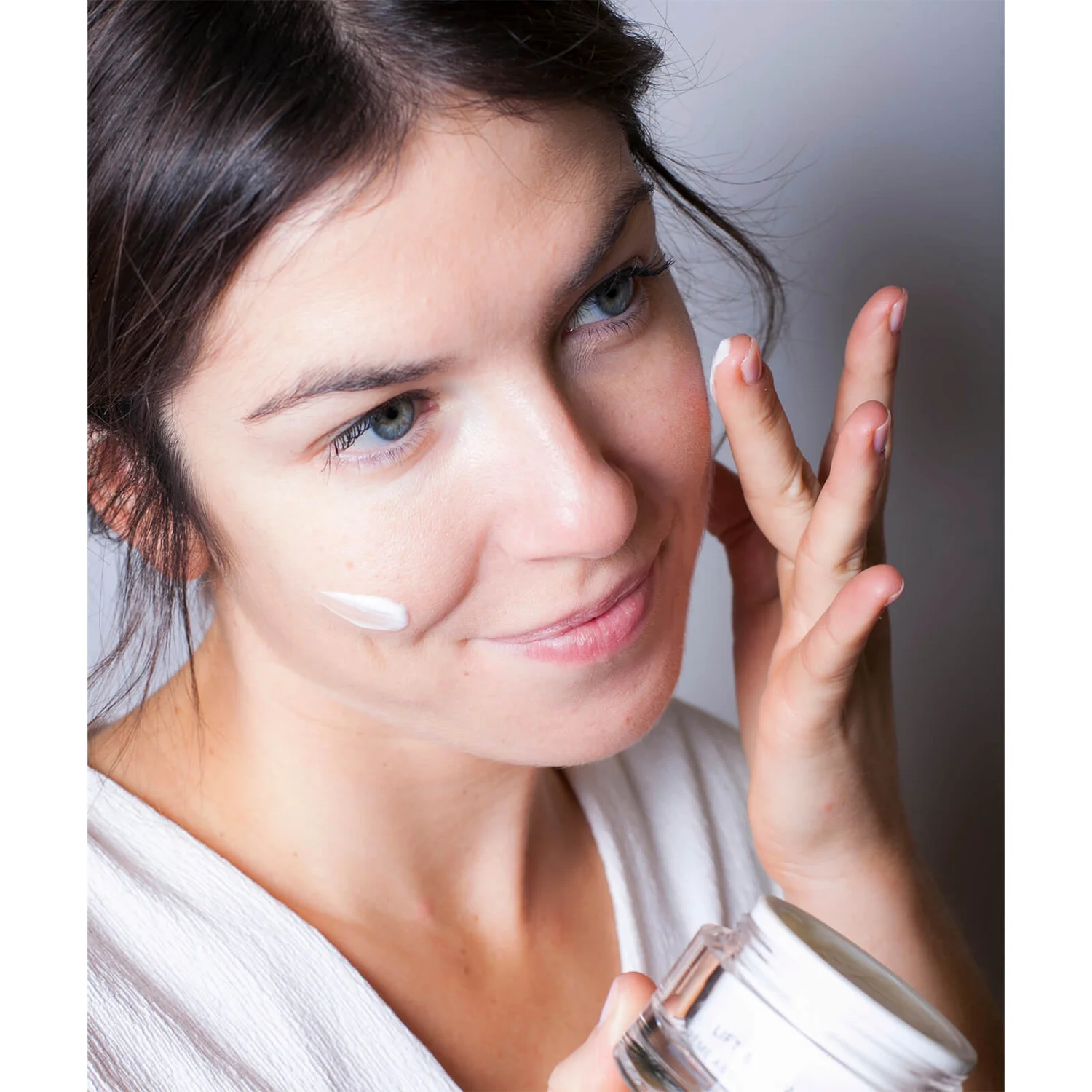 Institut Esthederm Lift And Repair Tightening Face Cream 50ml 3 Institut Esthederm Lift And Repair Tightening Face Cream 50ml - Image 3