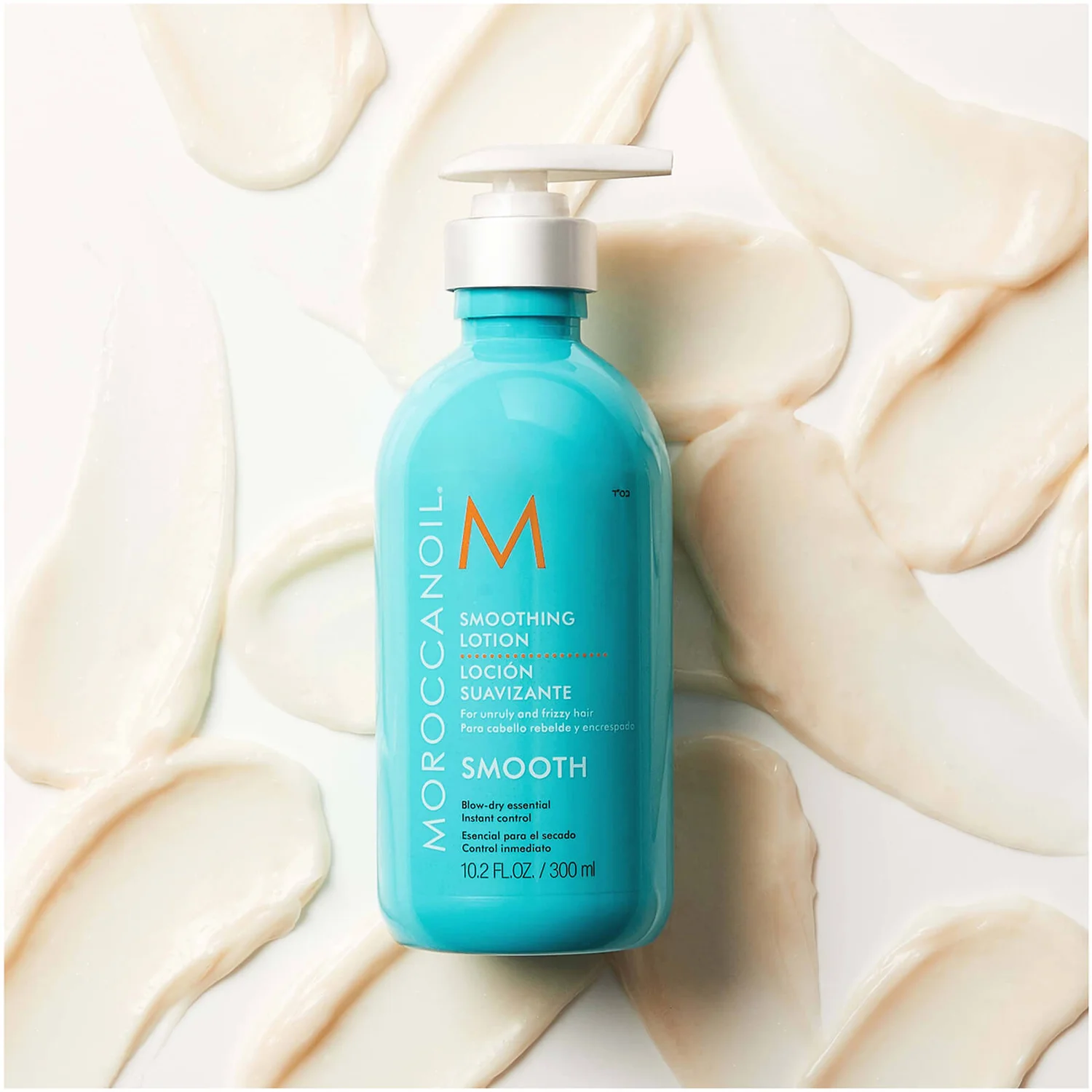Moroccanoil Smoothing Lotion 300ml 2 Moroccanoil Smoothing Lotion 300ml - Image 2