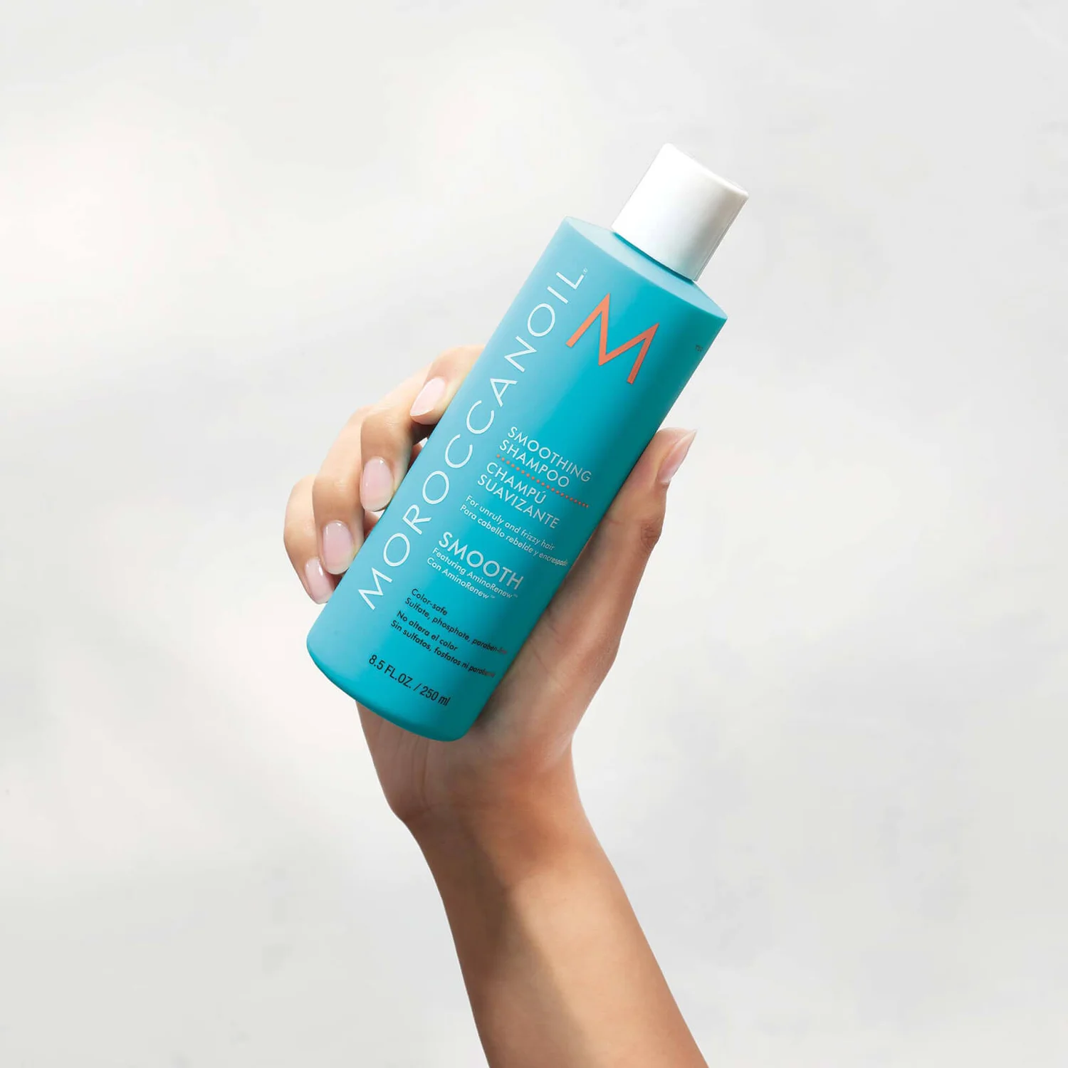 Moroccanoil Smoothing Shampoo And Conditioner Duo 2 X 250ml 2 Moroccanoil Smoothing Shampoo And Conditioner Duo 2 X 250ml - Image 2