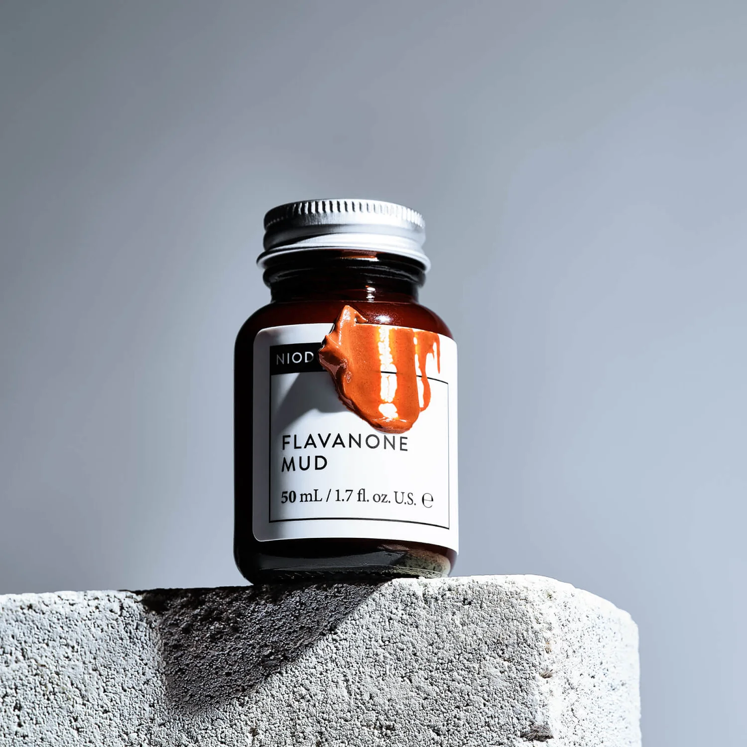 NIOD Flavanone Mud Mask 50ml 4 NIOD Flavanone Mud Mask 50ml - Image 4