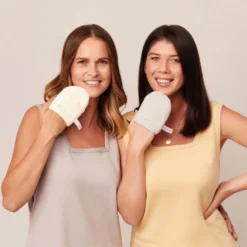 GLOV Water-Only Makeup Removing And Skin Cleansing Mitt - Ivory -Skincare Store 11449384 3815073149167770