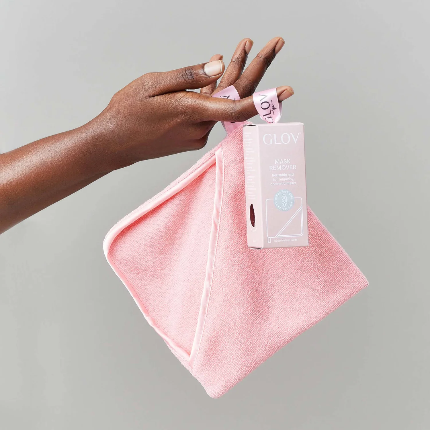 GLOV® Mask Remover Mitt - Pink 2 GLOV® Mask Remover Mitt - Pink - Image 2