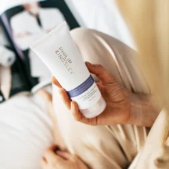 Philip Kingsley Pure Blonde/Silver Brightening Daily Conditioner 200ml -Skincare Store 12206159 1484933808377920