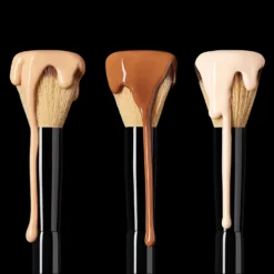 Illamasqua Foundation Brush 7 Illamasqua Foundation Brush -Skincare Store 12361841 1934823872746342