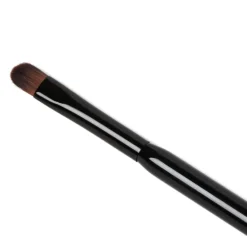 Illamasqua Small Eyeshadow Brush 6 Illamasqua Small Eyeshadow Brush -Skincare Store 12361847 2044816896584676