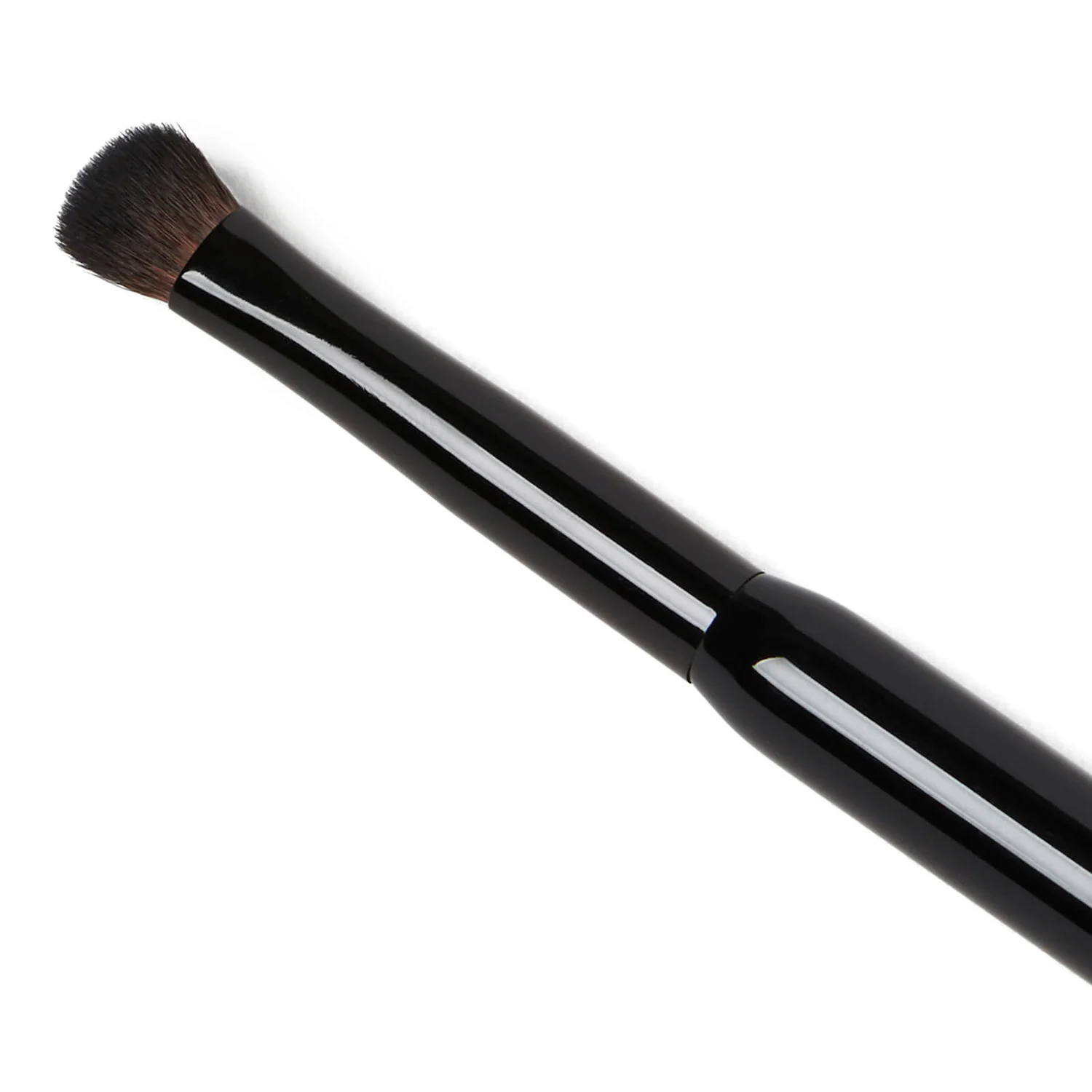 Illamasqua Small Blender Brush 3 Illamasqua Small Blender Brush - Image 3