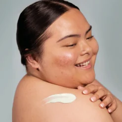 AMELIORATE Clarifying Clay Body Wash 200ml -Skincare Store 12673823 1804956528047172