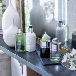 Molton Brown Lily & Magnolia Blossom Eau De Toilette 100ml 11 Molton Brown Lily & Magnolia Blossom Eau De Toilette 100ml -Skincare Store 12751099 1194833223705809