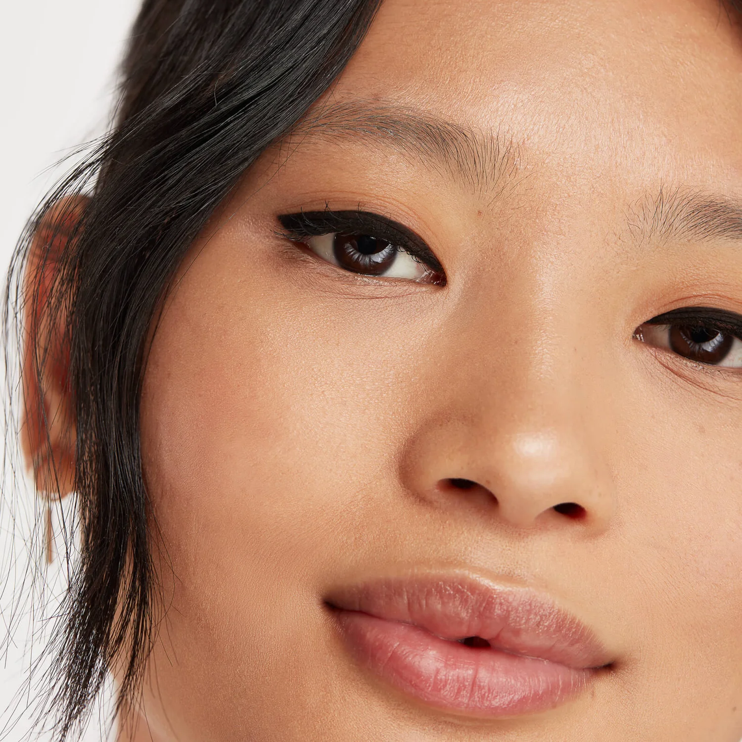 Eyeko Black Magic Pencil Eyeliner 3 Eyeko Black Magic Pencil Eyeliner - Image 3