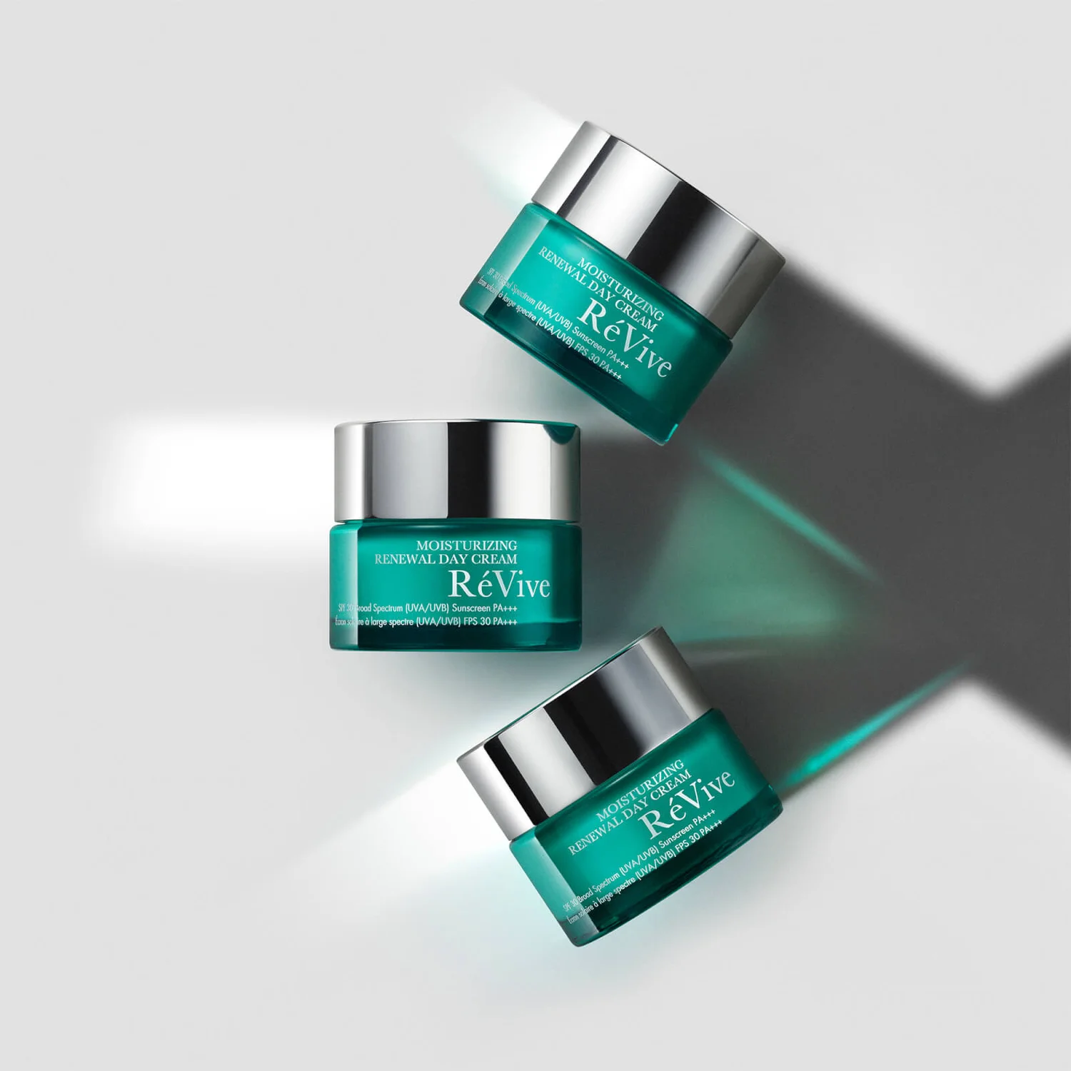 RéVive Moisturising Renewal Day Cream SPF30 Broad Spectrum (UVA/UVB) Sunscreen PA +++ 50ml 8 RéVive Moisturising Renewal Day Cream SPF30 Broad Spectrum (UVA/UVB) Sunscreen PA +++ 50ml - Image 8