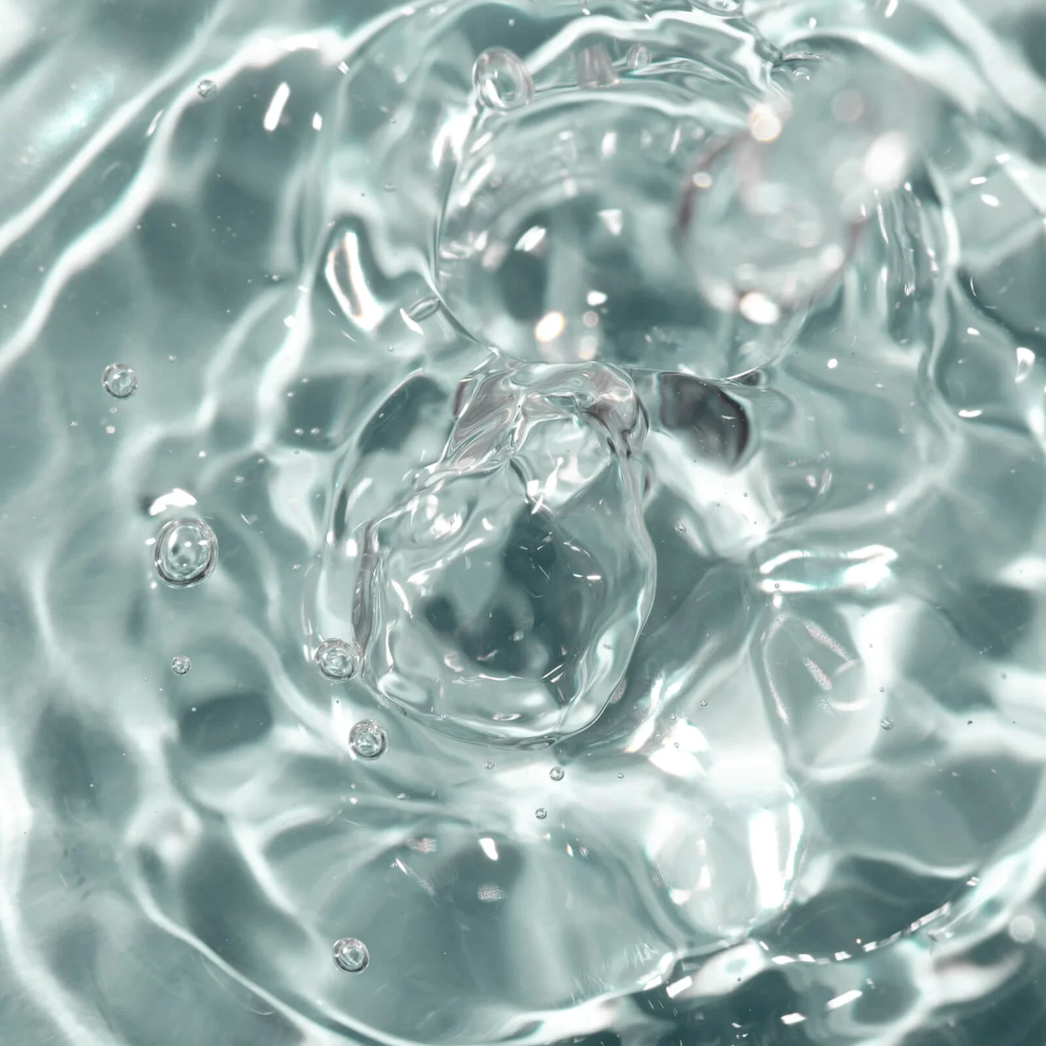 Alpha-H Clear Skin Tonic With 2% Salicylic Acid 30ml 3 Alpha-H Clear Skin Tonic With 2% Salicylic Acid 30ml - Image 3